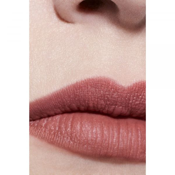 CHANEL Rouge Allure Velvet Švytintys matiniai lūpų dažai