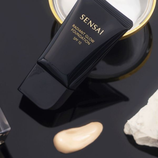 SENSAI Radiant Glow Foundation Kreminė pudra