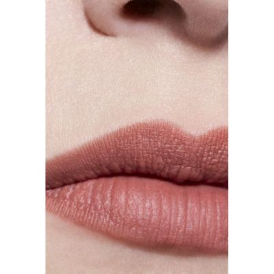 CHANEL Rouge Allure Velvet Švytintys matiniai lūpų dažai