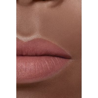 CHANEL Rouge Allure Velvet Švytintys matiniai lūpų dažai