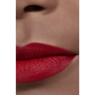 CHANEL ROUGE ALLURE VELVET Drėkinamieji matiniai lūpų dažai 
