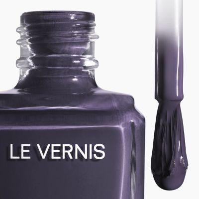 CHANEL LE VERNIS Ribotas leidimas. Ilgai išliekanti nagų lako spalva. 