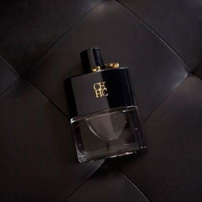 CAROLINA HERRERA Men Privée Purškiamas tualetinis vanduo