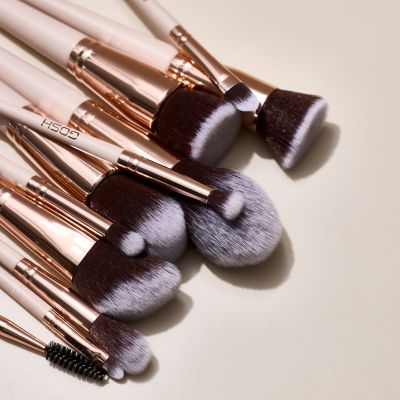 GOSH MIX&FIX BRUSH Foundation and contouring brush