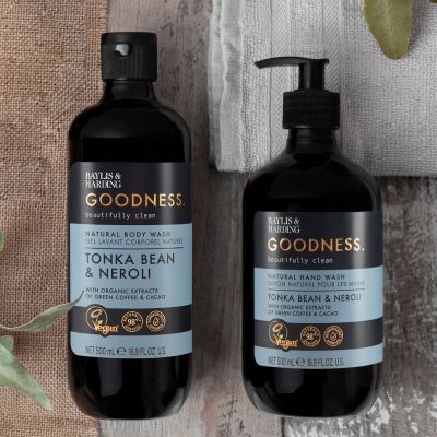BAYLIS & HARDING GOODNESS OUD, CEDAR & AMBER Shower gel