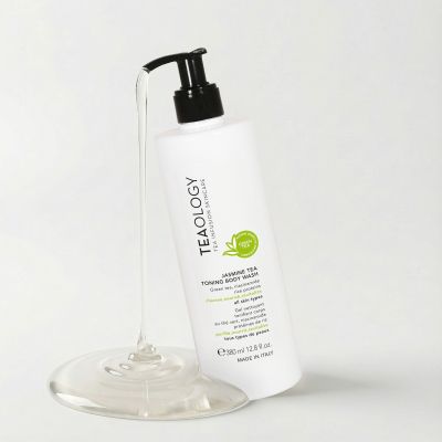 TEAOLOGY JAZMINE TEA TONING BODY WASH Foaming shower gel