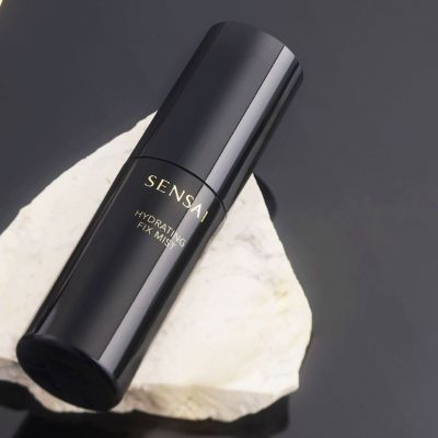 SENSAI Hydrating Fix Mist Makiažą fiksuojanti dulksna
