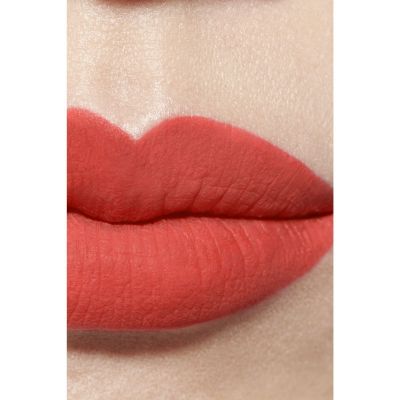 CHANEL ROUGE ALLURE LIQUID VELVET Kreminės, skystos tekstūros matiniai lūpų dažai 