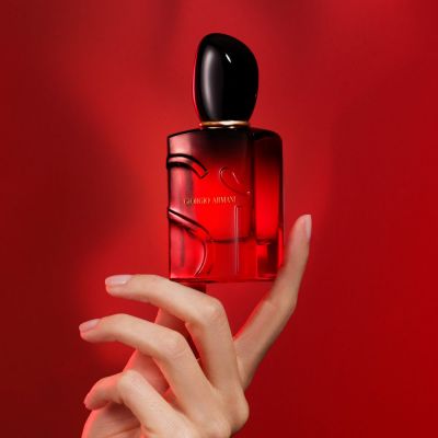 GIORGIO ARMANI  Si Passione Intense Purškiamas kvapusis vanduo (keičiamas)
