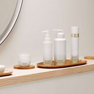 SENSAI Absolute Silk Illuminative Skaistinamasis veido kremas