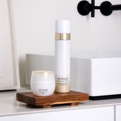 SENSAI Absolute Silk Illuminative Skaistinamasis veido kremas