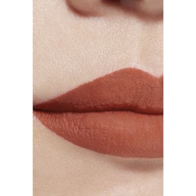 CHANEL ROUGE ALLURE LIQUID VELVET Kreminės, skystos tekstūros matiniai lūpų dažai 
