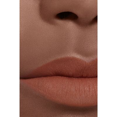 CHANEL ROUGE ALLURE LIQUID VELVET Kreminės, skystos tekstūros matiniai lūpų dažai 