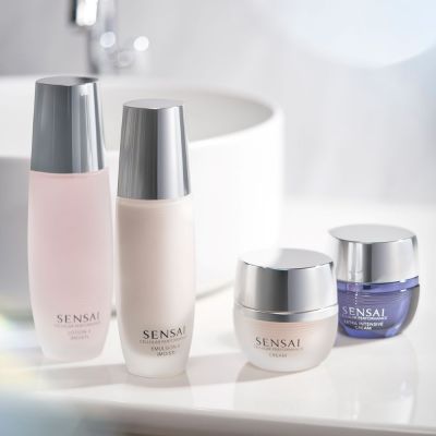 SENSAI Cellular Performance Lotion II Drėkinamasis veido losjonas normaliai sausai odai