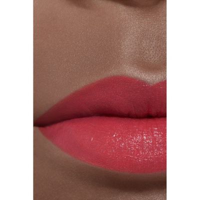 CHANEL Rouge Allure Luminous intense lip colour
