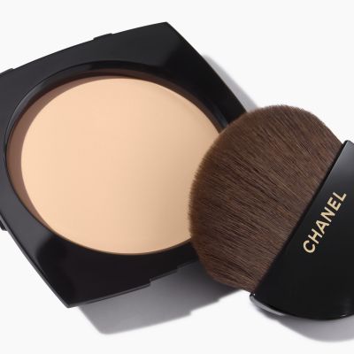 CHANEL LES BEIGES POWDER REFILL Sveiko Švytėjimo suteikiančios skiadrios kompaktinės pudros pakeitimas