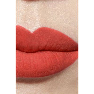 CHANEL ROUGE ALLURE LIQUID VELVET Kreminės, skystos tekstūros matiniai lūpų dažai 