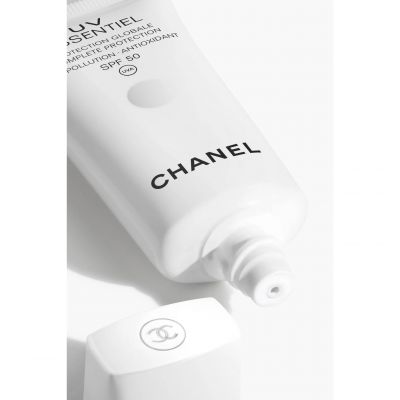 CHANEL UV ESSENTIEL Kasdienė apsauga nuo ultravioletinių spindulių ir taršos SPF 50