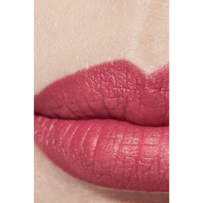 CHANEL Rouge Allure Velvet Švytintys matiniai lūpų dažai