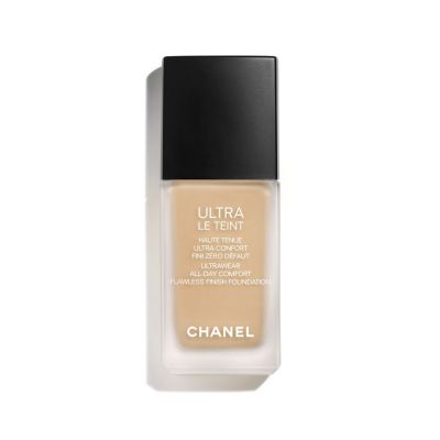 CHANEL Ultra Le Teint Itin ilgai išliekanti tobulinanti kreminė pudra, matinis švytintis efektas SPF 15