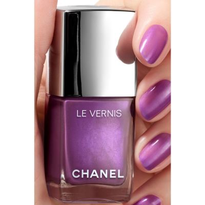 CHANEL LE VERNIS Ribotas leidimas. Ilgai išliekanti nagų lako spalva. 