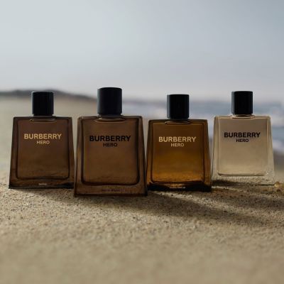 BURBERRY Hero Parfum Intense Purškiami kvepalai