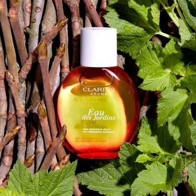 CLARINS EAU DES JARDINS Puoselėjantys aromatai odai
