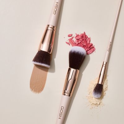 GOSH BLENDER BRUSH Blending eyeshadow brush 
