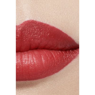 CHANEL ROUGE ALLURE VELVET NUIT BLANCHE Švytintys matiniai lūpų dažai. Limituoto leidimo matinė pakuotė