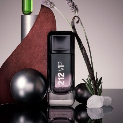 CAROLINA HERRERA 212 Vip Black Purškiamas kvapusis vanduo