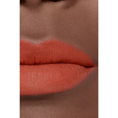 CHANEL ROUGE ALLURE LIQUID VELVET Kreminės, skystos tekstūros matiniai lūpų dažai 