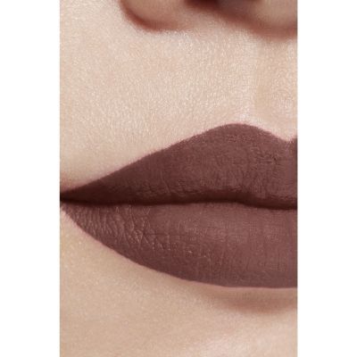 CHANEL ROUGE ALLURE LIQUID VELVET  Kreminės, skystos tekstūros matiniai lūpų dažai 