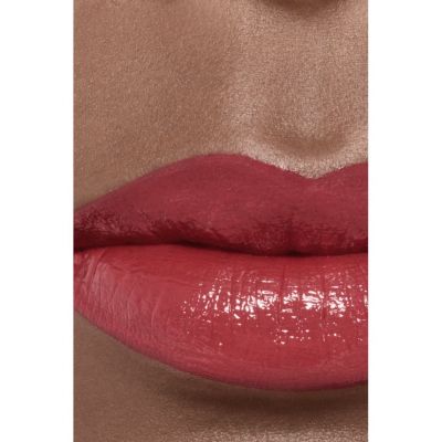 CHANEL Rouge Allure Laque Ypač ilgai išliekantys, spindintys skysti lūpų dažai