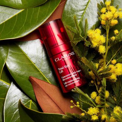CLARINS Total Eye Lift  Lift-replenishing eye concentrate