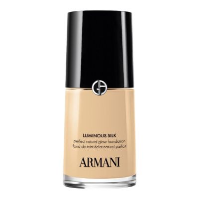 GIORGIO ARMANI BEAUTY Luminous Silk Natural glow radiant foundation