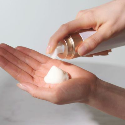 SENSAI Absolute Silk Micro Mousse Treatment Drėkinamasis losjonas-putos