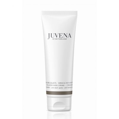 The smoothing, even-toning and replenishing hand cream