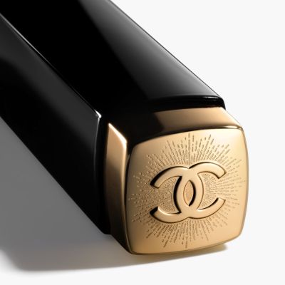 CHANEL ROUGE ALLURE VELVET  Išskirtinis kūrinys - ribotas leidimas. Intensyvūs lūpų dažai
