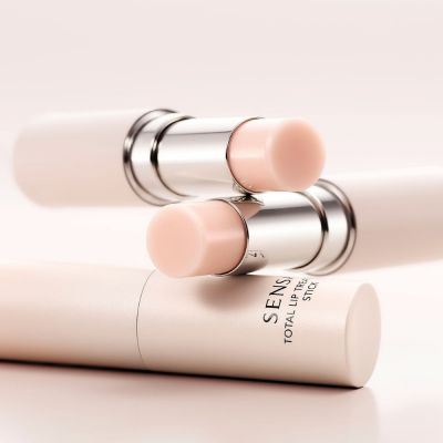 SENSAI Total Lip Treatment  Stick Lūpų kremas
