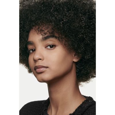 CHANEL ULTRA LE TEINT VELVET Matinį rezultatą suteikianti kreminė pudra