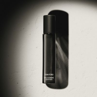 TOM FORD EAU D'OMBRE LEATHER Purškiamas tualetinis vanduo