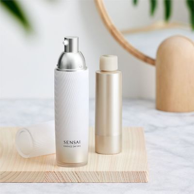 SENSAI Essence Day Veil SPF30 Apsauginis veido serumas