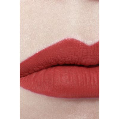 CHANEL ROUGE ALLURE LIQUID VELVET  Creamy velvet lipcolour