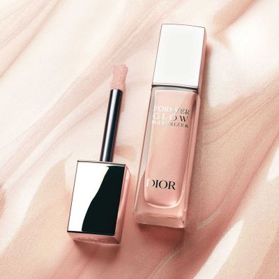 DIOR FOREVER GLOW MAXIMIZER Švytėjimo suteikianti priemonė