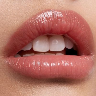 LANCÔME Lip Idôle Butterglow Lūpų balzamas su atspalviu