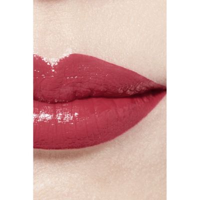 CHANEL Rouge Coco Bloom Drėkinantys ir putlinantys lūpų dažai