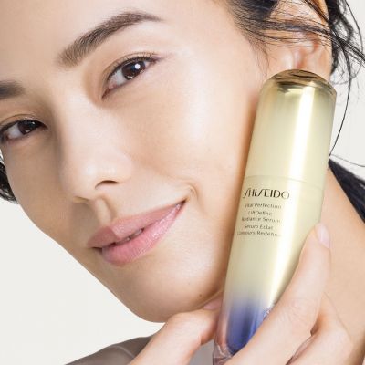 SHISEIDO Vital Perfection LiftDefine Radiance Serum Firming serum