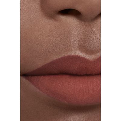 CHANEL ROUGE ALLURE LIQUID VELVET  Kreminės, skystos tekstūros matiniai lūpų dažai 