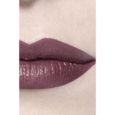 CHANEL ROUGE ALLURE LAQUE Išskirtinis kūrinys - ribotas leidimas. Spindintys sodrūs lūpų dažai